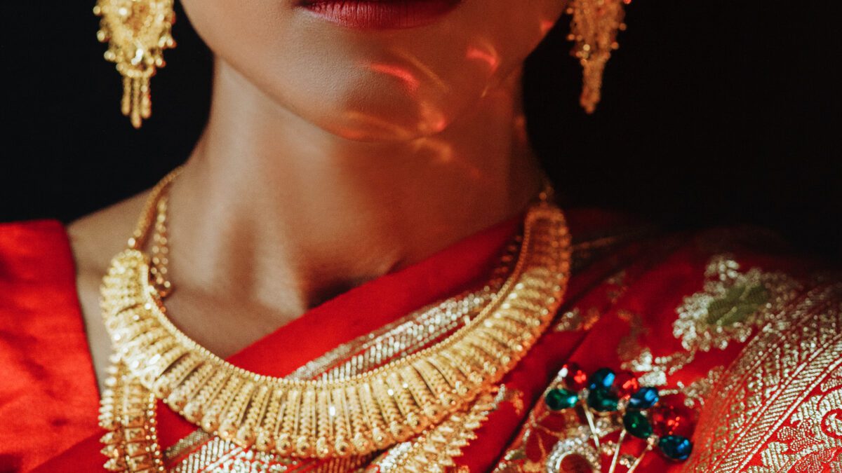 Gold Price Today: 24K & 22K Rates Drop Across Major Indian Cities on Nov 27