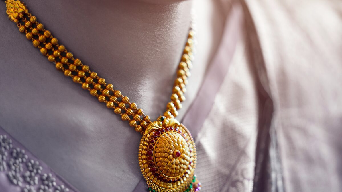 Gold Price Today: Rates Jump Across India as Global Demand Rises – Nov 26, 2025